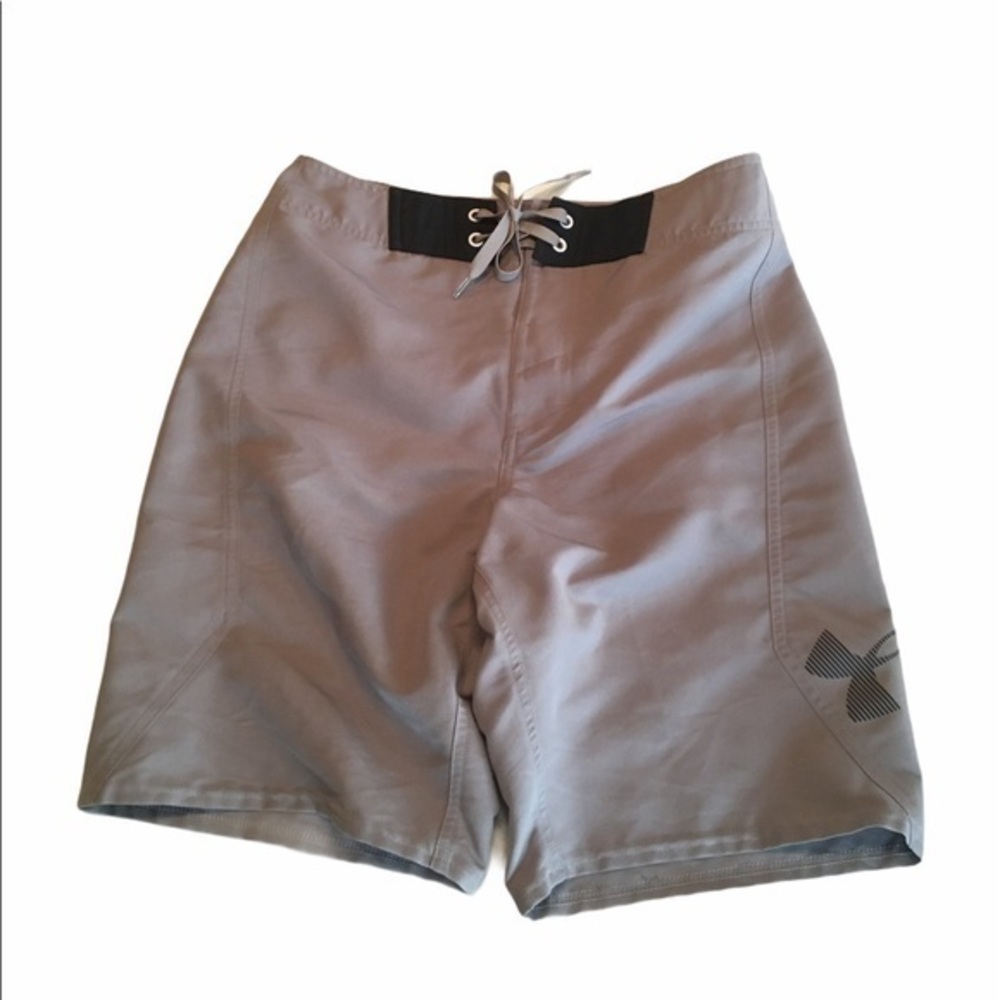 UNDER ARMOUR Boys Board Shorts - sz 29 wai…